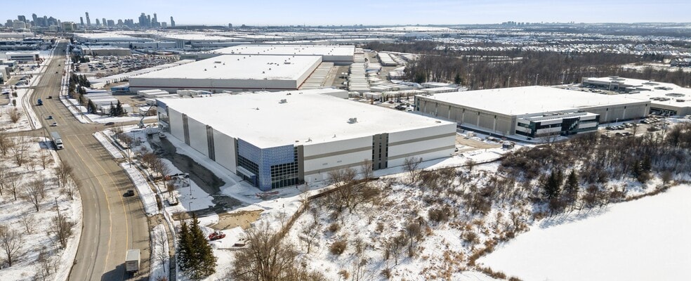 6900-1 Maritz Dr, Mississauga, ON for lease - Building Photo - Image 1 of 7