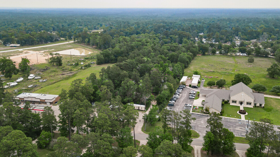 29906 Dobbin Huffsmith Rd, Magnolia, TX for sale - Building Photo - Image 3 of 7