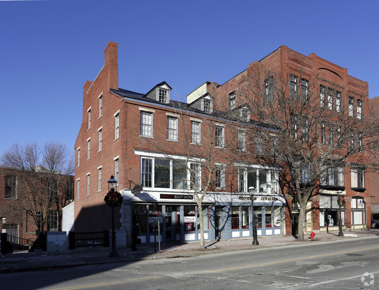 101-103 Central St, Lowell, MA for lease - Primary Photo - Image 1 of 12