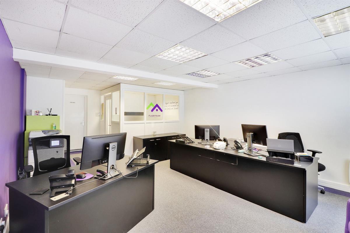 61 High St, Edenbridge for sale Interior Photo- Image 1 of 4