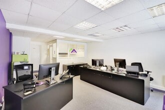 61 High St, Edenbridge for sale Interior Photo- Image 1 of 4