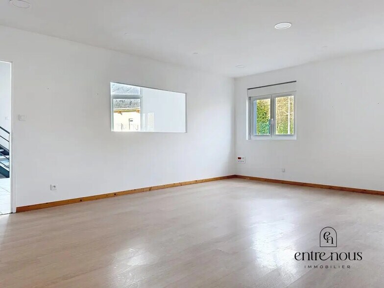 Industrial in Chapareillan for sale - Building Photo - Image 3 of 4