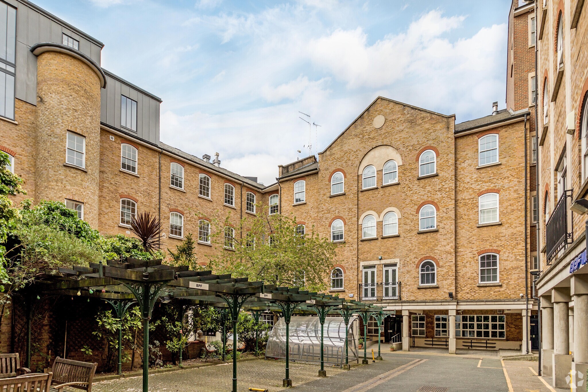 1-7 Bath Pl, London for lease Primary Photo- Image 1 of 24