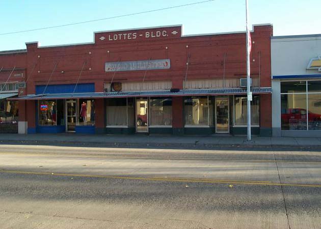 1413 Adams Ave, La Grande, OR for sale Primary Photo- Image 1 of 1