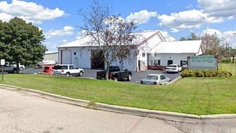 3200 Lakeside Ct, Mccullom Lake IL - Automotive Property