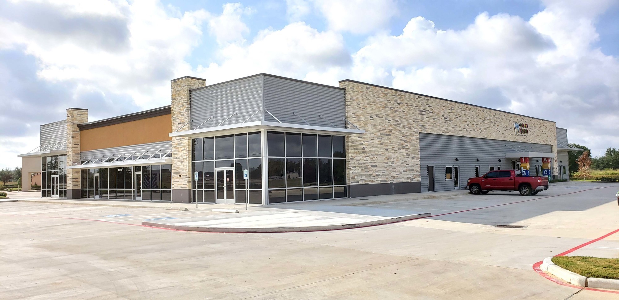 I-10 & Pin Oak Rd, Katy, TX 77494 - Shoppes at Katy Pin Oak | LoopNet