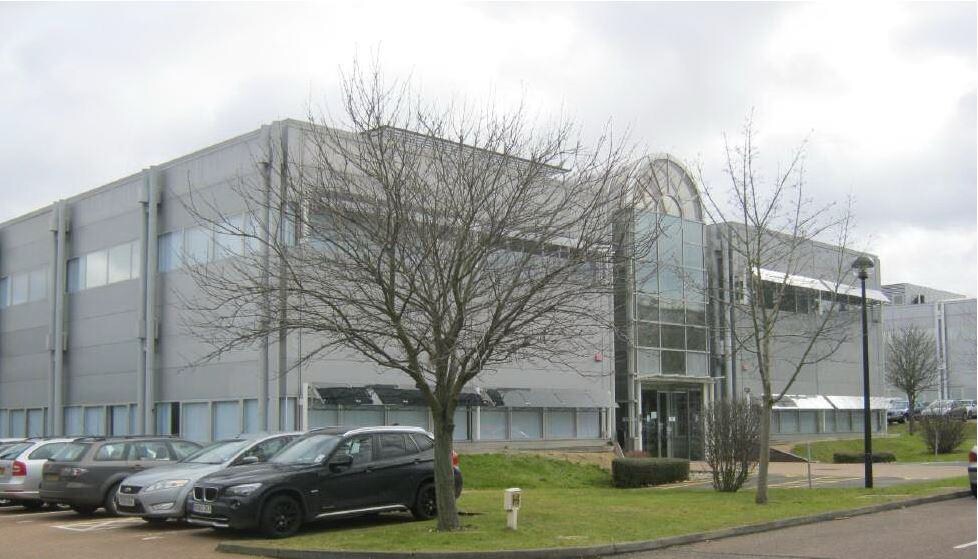 Cookham Rd, Bracknell for sale Primary Photo- Image 1 of 1