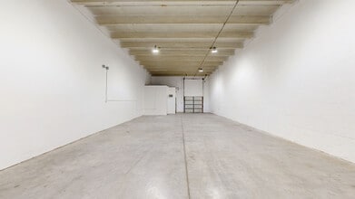 7506-7560 NW 70th St, Miami, FL for lease Matterport 3D Scan- Image 1 of 5