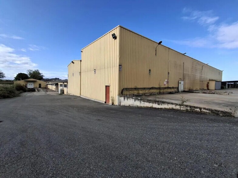Flex in Saint-Trivier-sur-Moignans for lease - Building Photo - Image 3 of 7