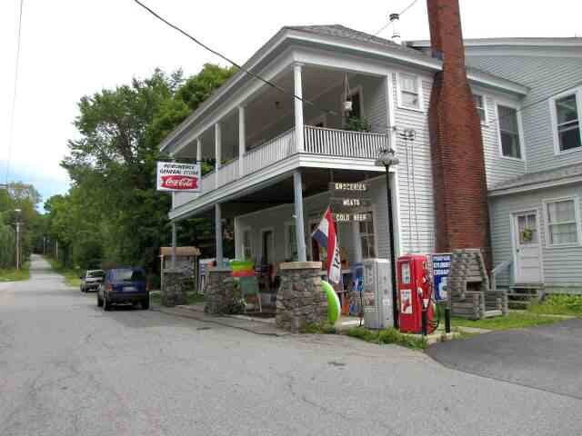 899 E Shore Dr, Adirondack, NY for sale - Primary Photo - Image 1 of 1