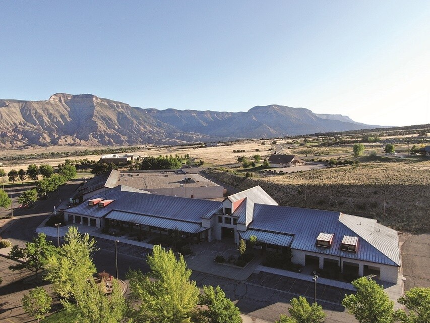 73 Sipprelle Dr, Battlement Mesa, CO for sale Primary Photo- Image 1 of 1