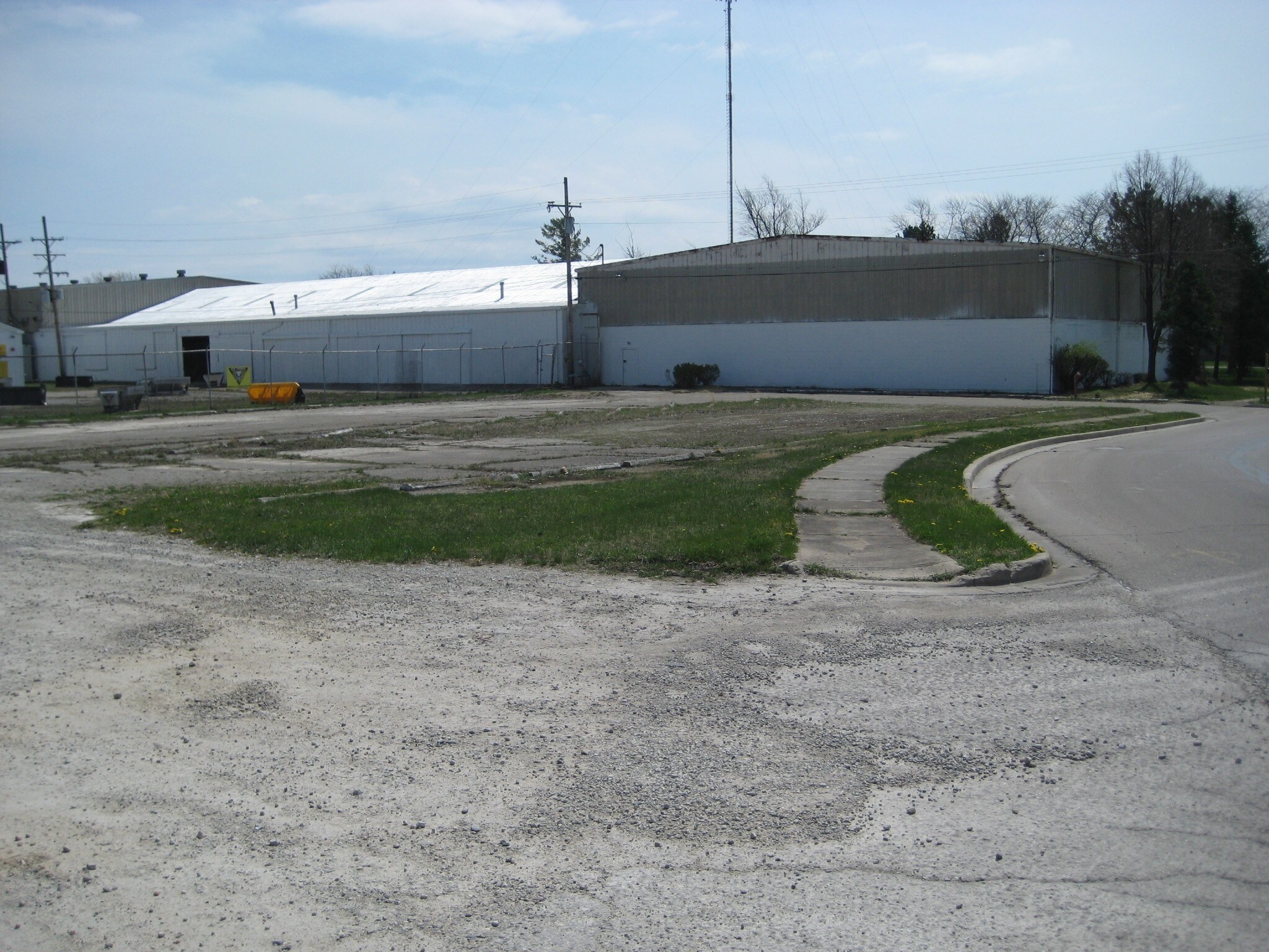 630 Albert Rd, Brookville, OH for sale Building Photo- Image 1 of 1