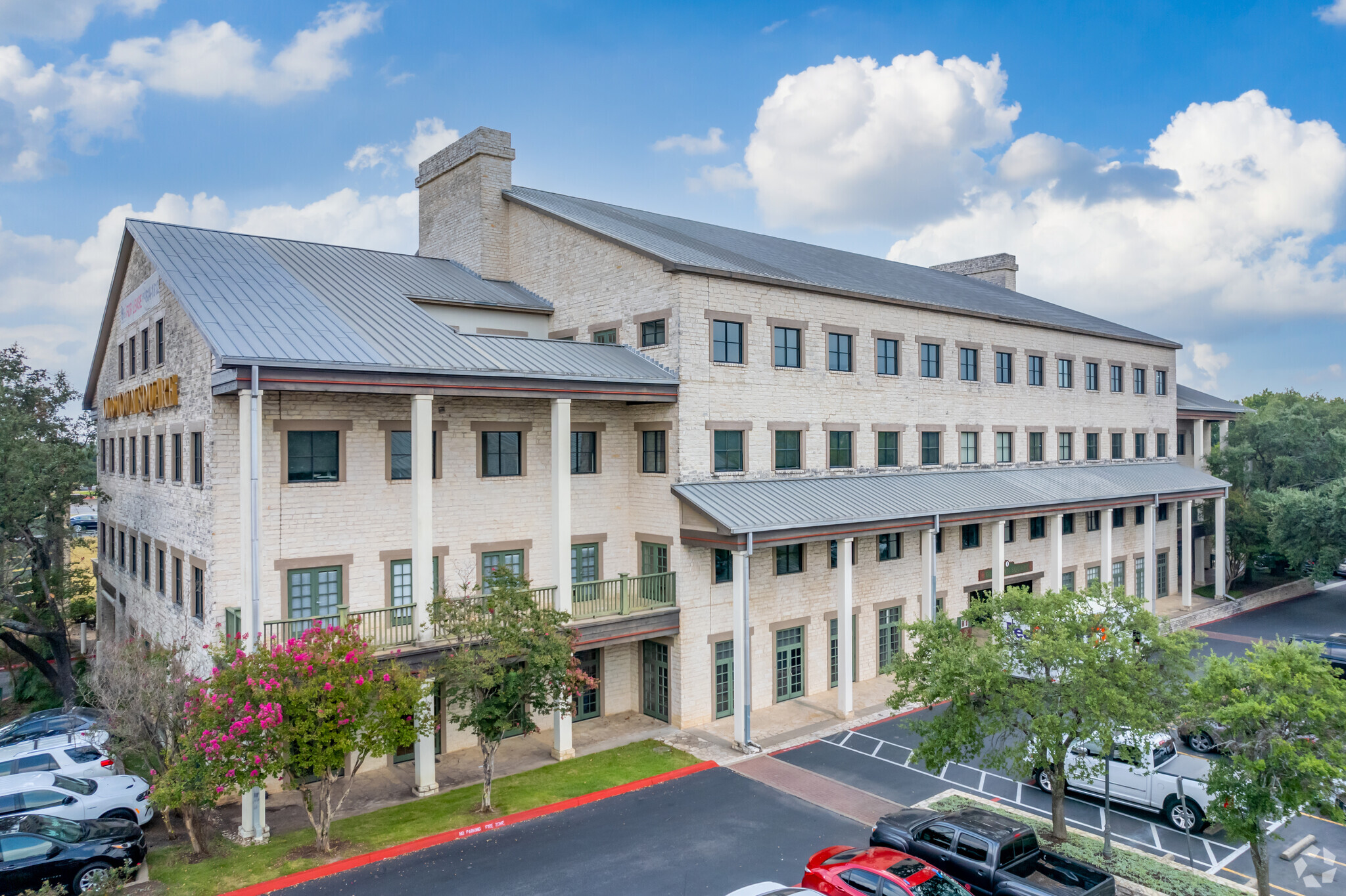 1 Chisholm Trail Rd, Round Rock, TX for lease Building Photo- Image 1 of 16