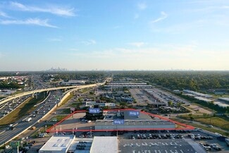More details for 3 Buildings at 8245 North Fwy – for Sale, Houston, TX