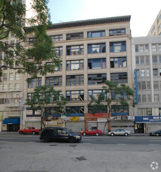 714 S Hill St, Los Angeles, CA 90014 Spreckels Building