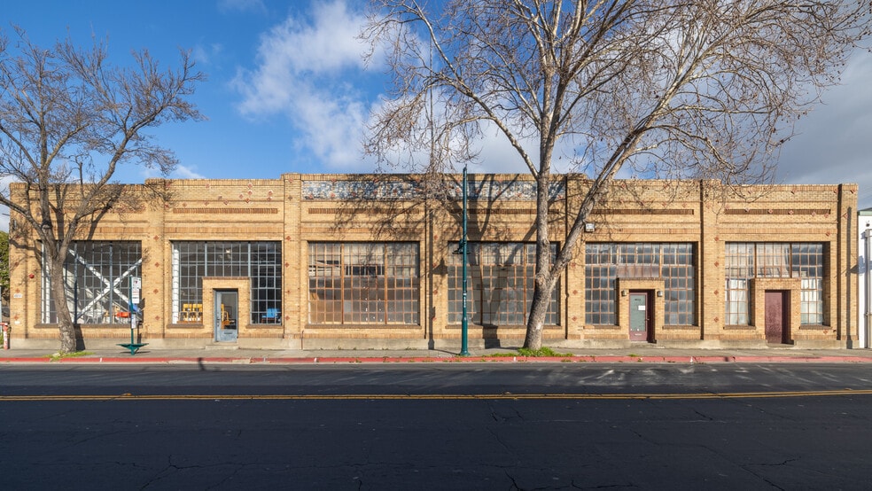 4512-4514 Hollis St, Emeryville, CA for lease - Building Photo - Image 2 of 82