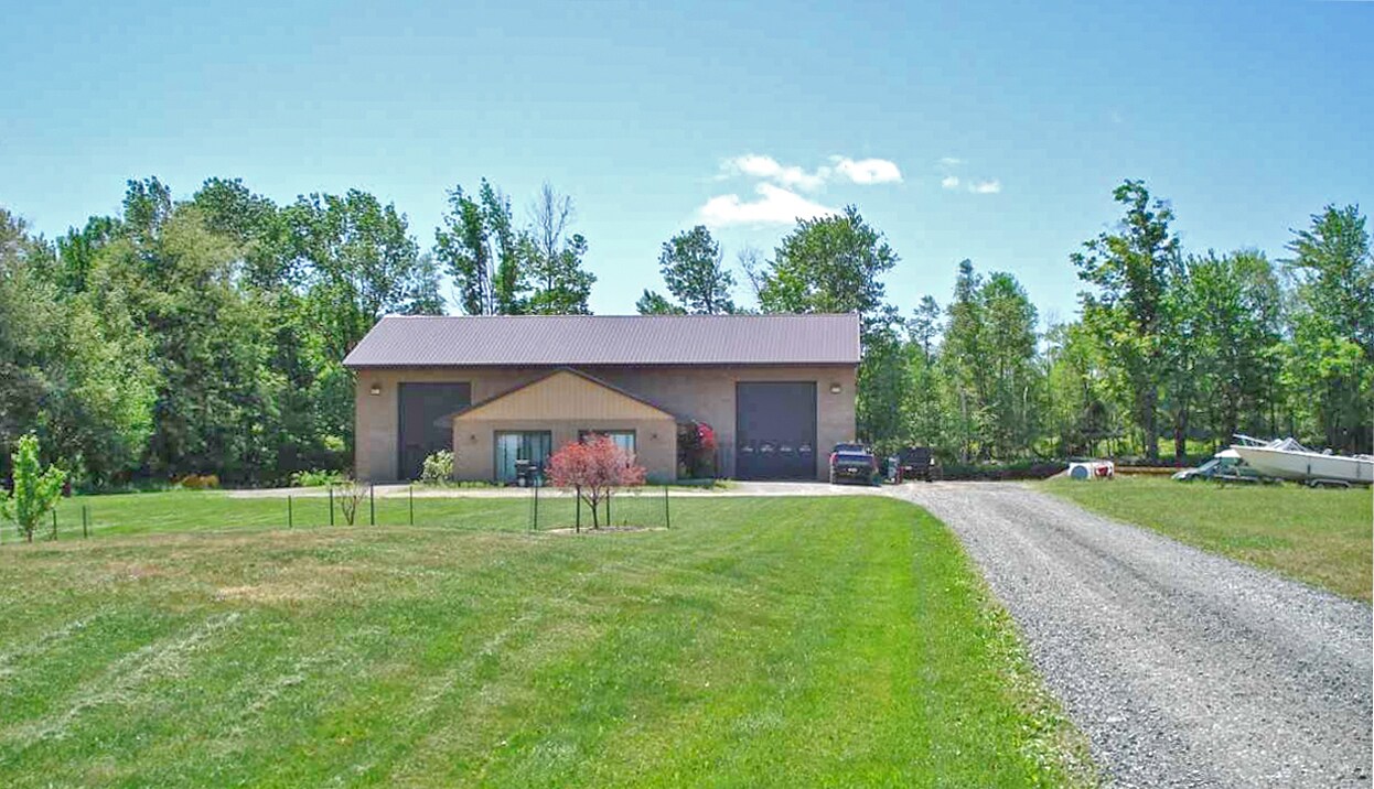 114 Farmhouse Rd, Greentown, PA for sale Building Photo- Image 1 of 1