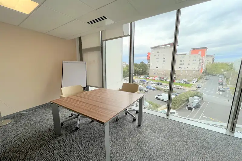 Retail in Montpellier for lease Interior Photo- Image 1 of 6
