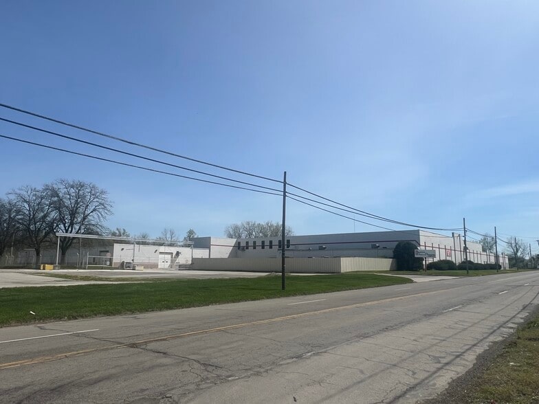 6120 N Detroit Ave, Toledo, OH for lease - Building Photo - Image 1 of 11