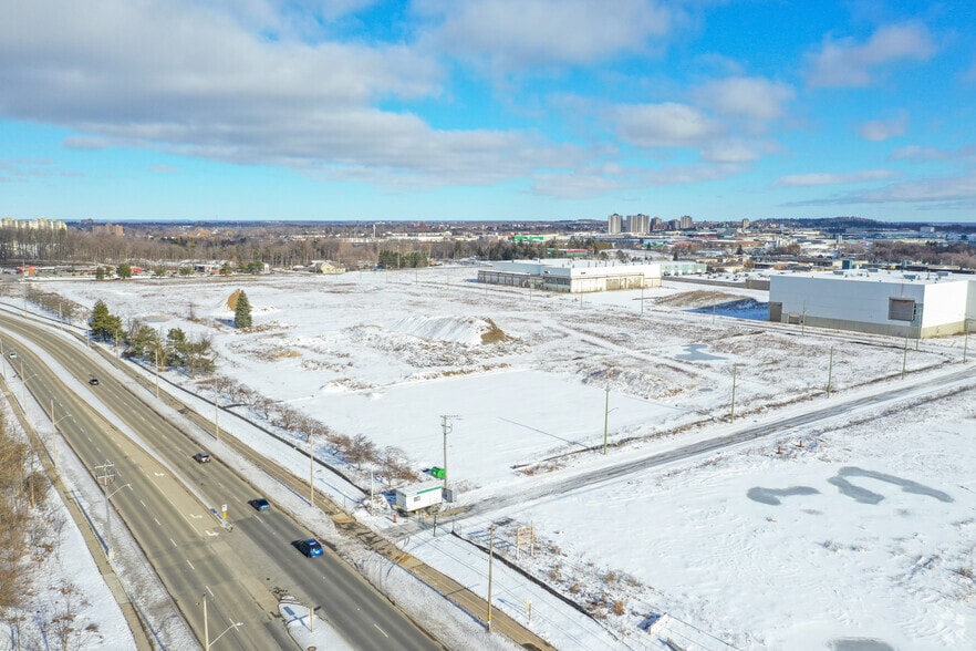 15 Pearson St, Kitchener, ON for lease - Building Photo - Image 2 of 3