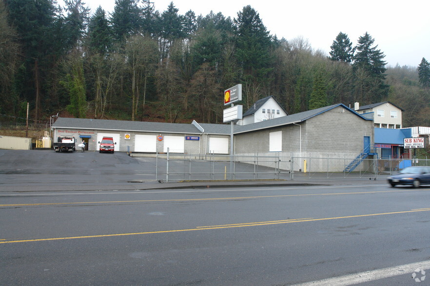 2727 NW St Helens Rd, Portland, OR for lease - Building Photo - Image 2 of 28