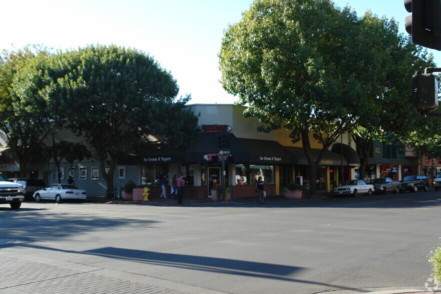 212-222 W. 2nd St. & 132-136 Broadway, Chico, CA for sale - Primary Photo - Image 1 of 6