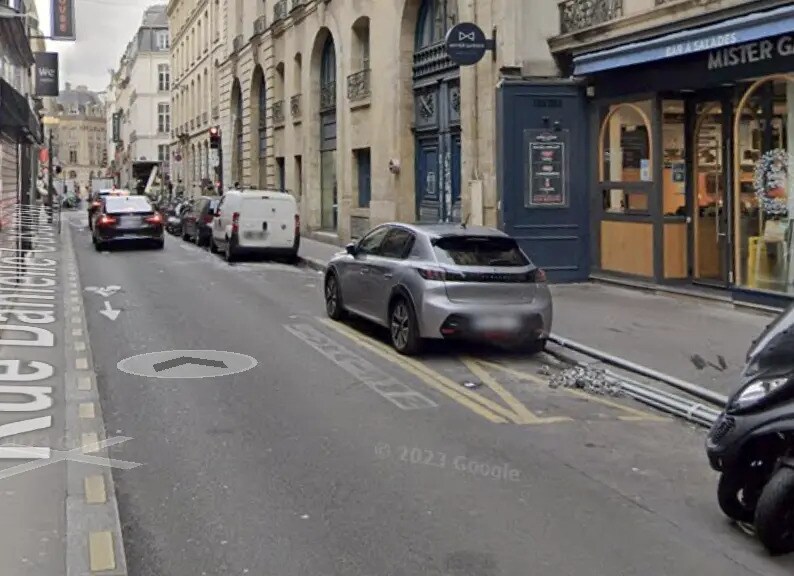 Retail in Paris for lease - Building Photo - Image 1 of 3