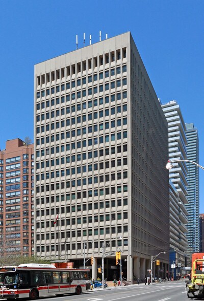 56 Wellesley St W, Toronto, ON for sale - Primary Photo - Image 1 of 1