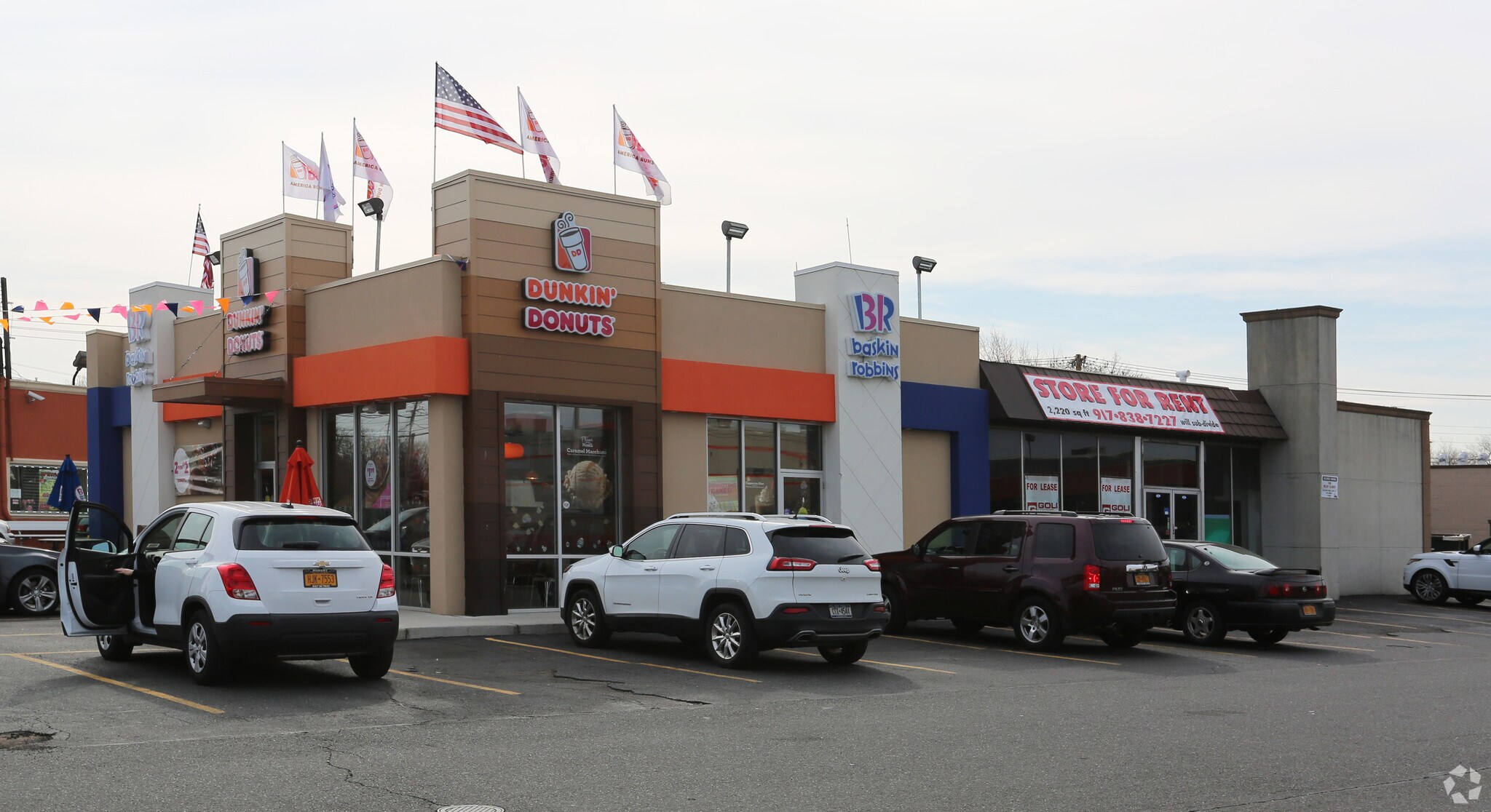 2000 Hempstead Tpke, East Meadow, NY 11554