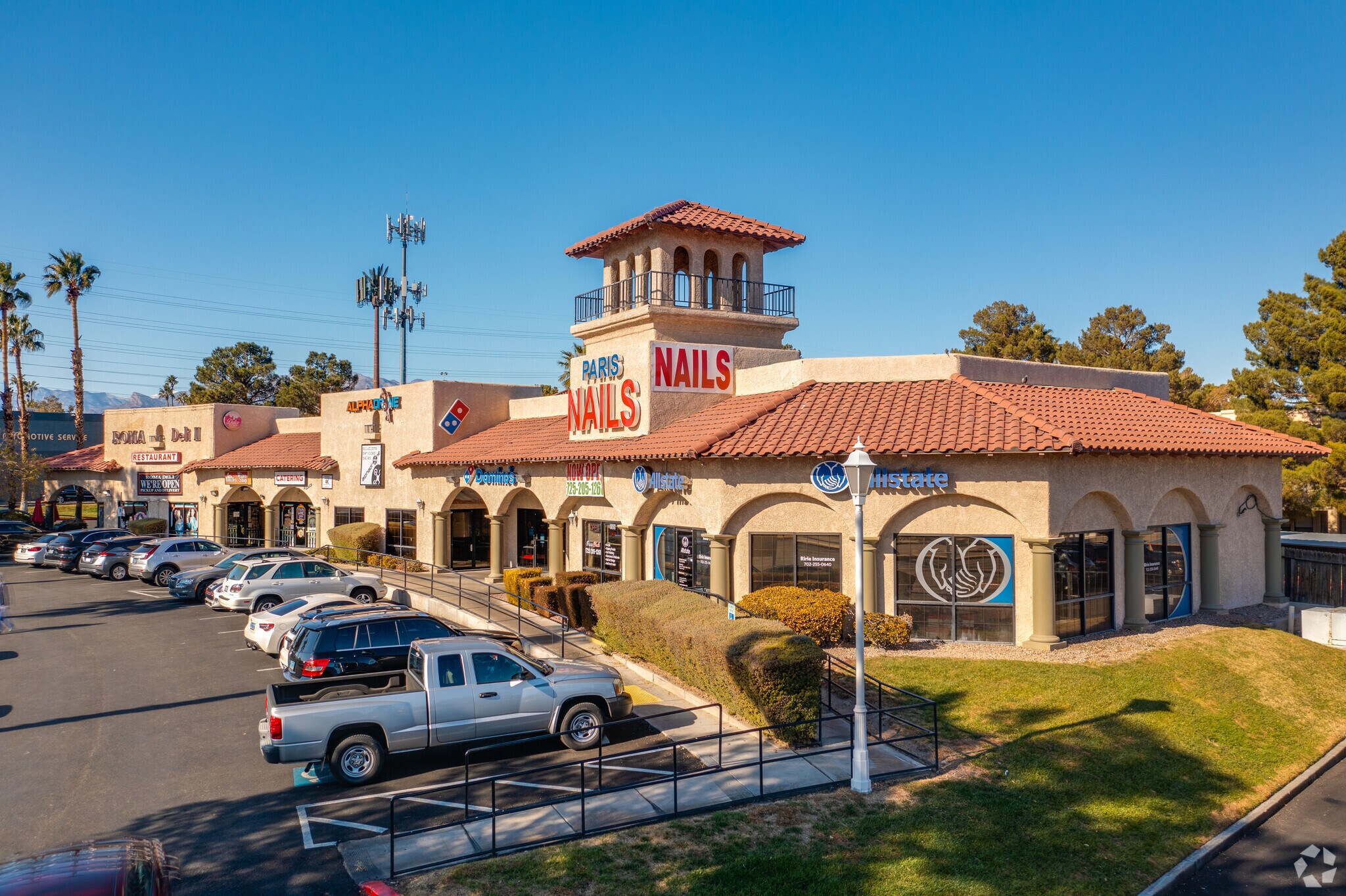 8530 W Sahara Ave, Las Vegas, NV for lease Primary Photo- Image 1 of 3