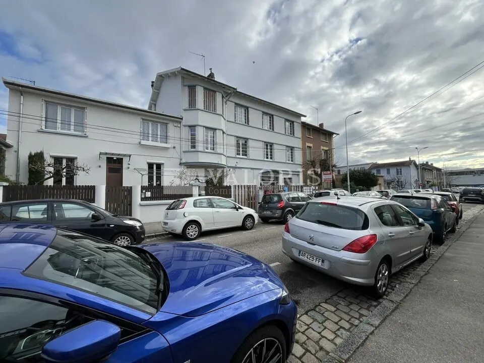 Office in Lyon for lease Building Photo- Image 1 of 12