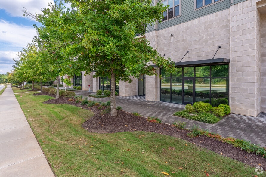 6405 Rex Ln, Alpharetta, GA for lease - Building Photo - Image 3 of 29