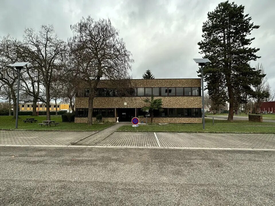 Office in Lingolsheim for lease Building Photo- Image 1 of 8