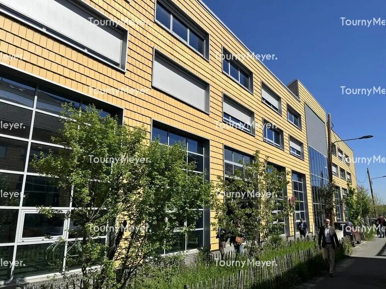 Office in Bordeaux for lease - Building Photo - Image 2 of 17