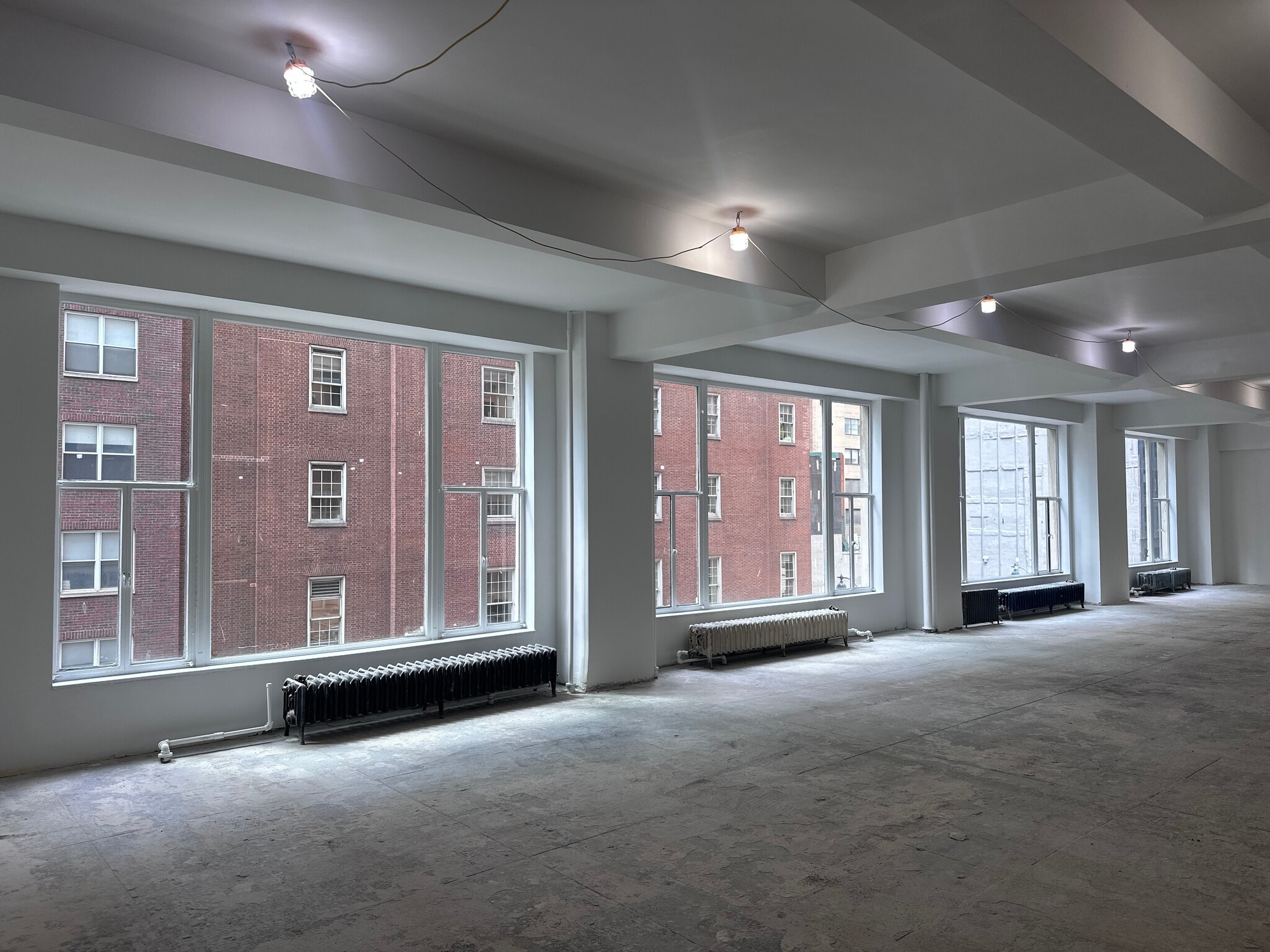 18 E 48th St, New York, NY for lease Interior Photo- Image 1 of 4