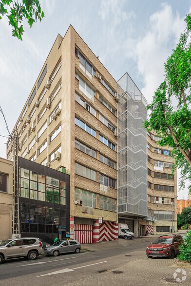 Calle Sebastián Gómez, 5, Madrid, Madrid for sale - Building Photo - Image 3 of 4