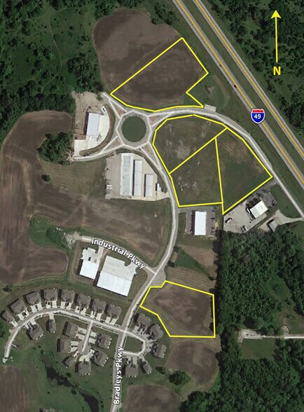 Bradley Parkway & Main St, Peculiar, MO for sale - Primary Photo - Image 1 of 1