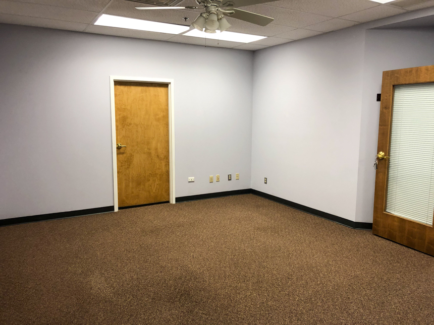 1605 W Wilson St, Batavia, IL for lease Interior Photo- Image 1 of 3