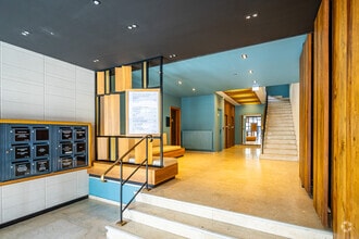 Office in Lyon for sale Interior Photo- Image 1 of 6