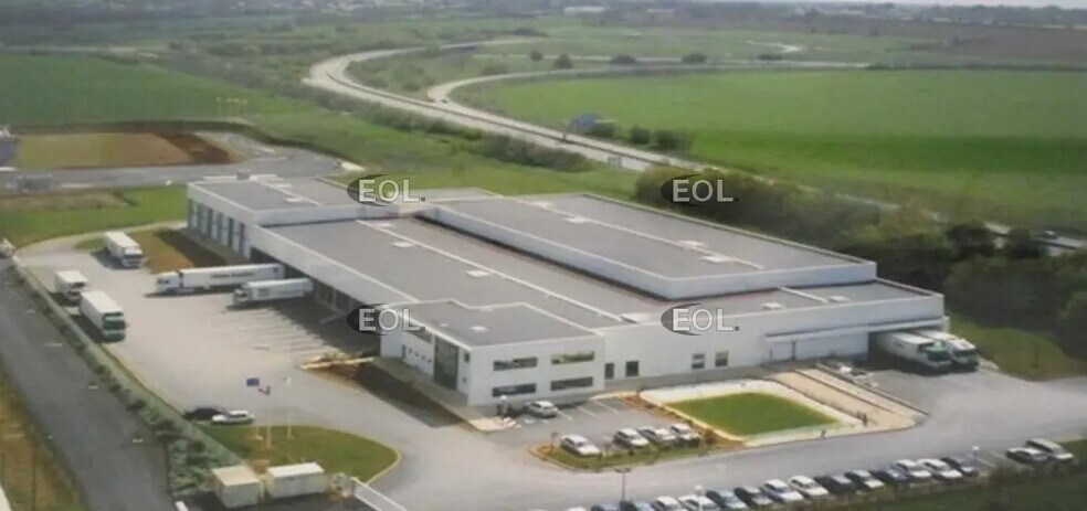 Industrial in La Crèche for lease - Aerial - Image 1 of 6