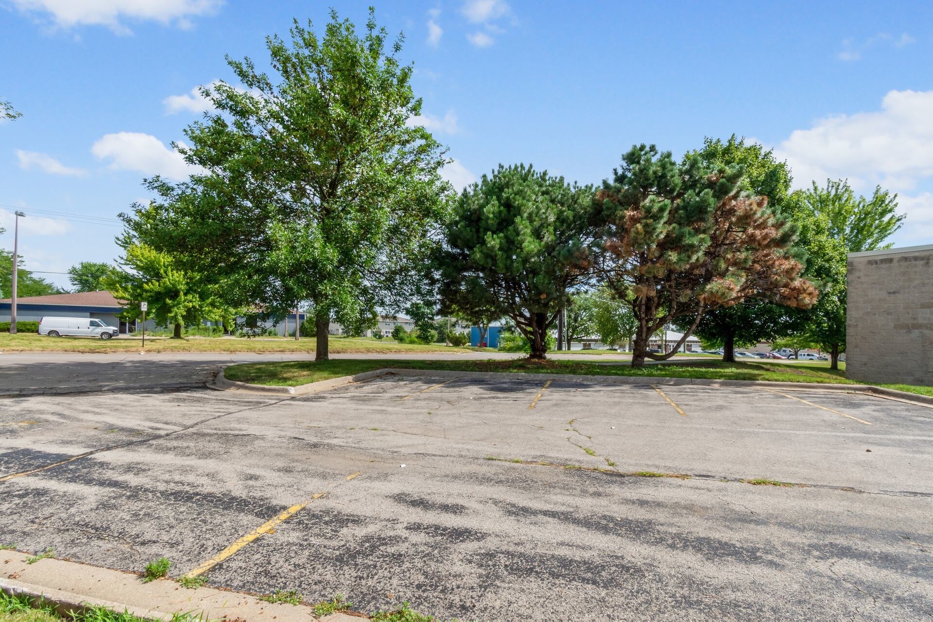 2405 Westdale Dr SW, Cedar Rapids, IA for sale Building Photo- Image 1 of 1