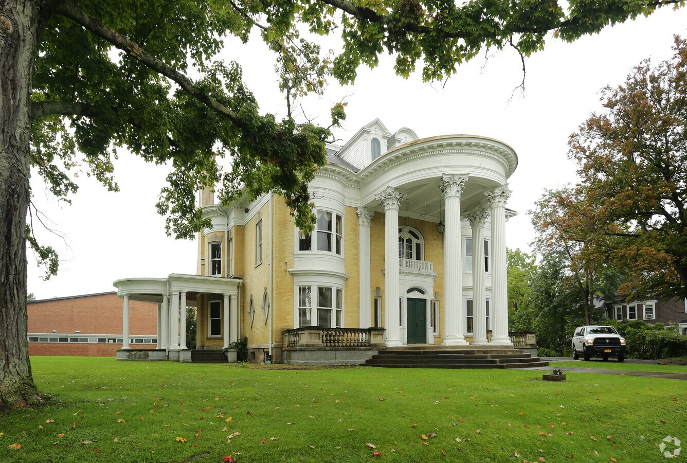 31 Front St, Binghamton, NY 13905