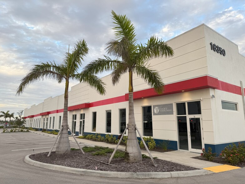 16350 Innovation Ln, Fort Myers, FL for lease - Building Photo - Image 2 of 6