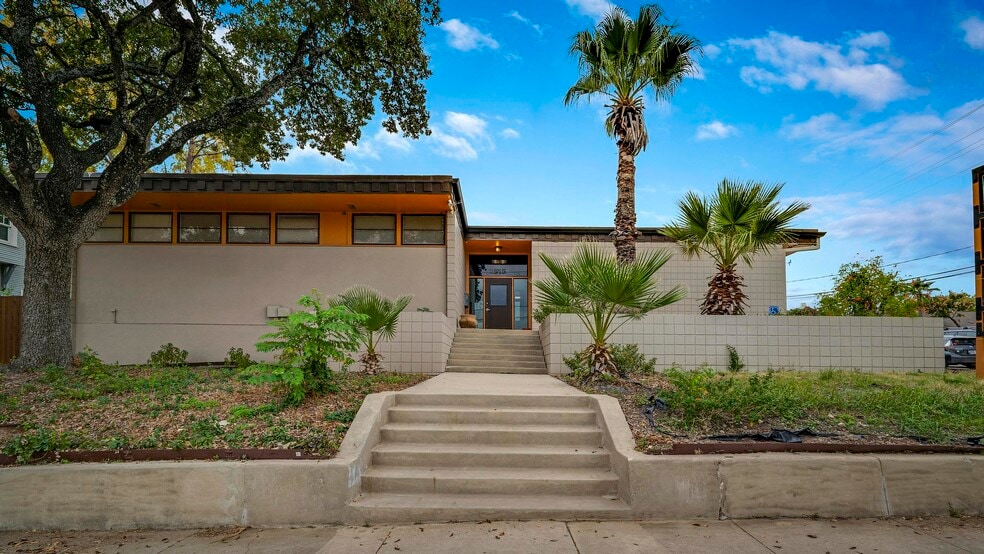 2515 McCullough Ave, San Antonio, TX for sale - Building Photo - Image 3 of 13