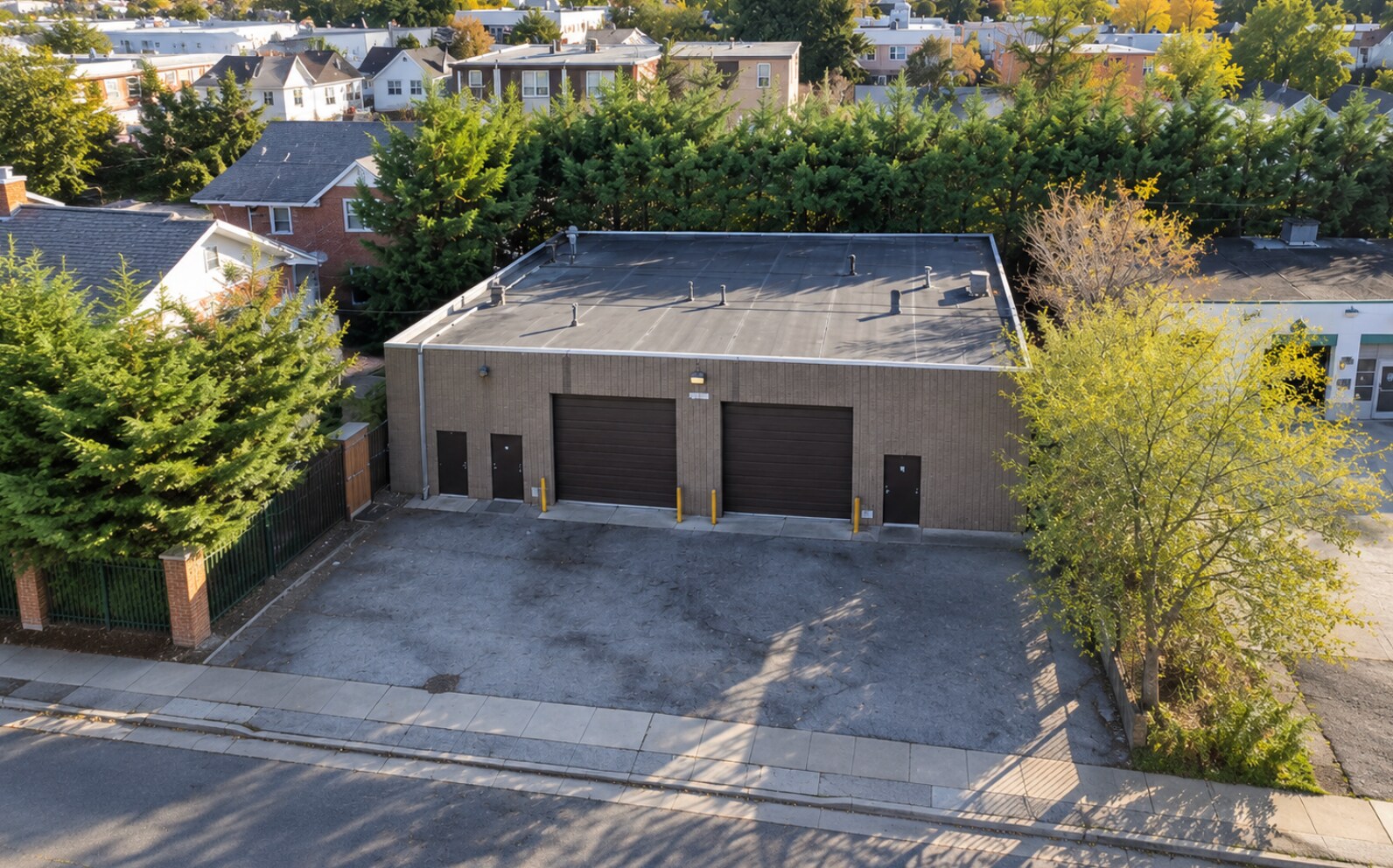 51 Sprague Ave, Amityville, NY for lease Interior Photo- Image 1 of 3