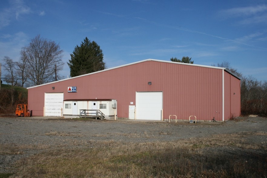 67 Steubenville Pike, Burgettstown, PA 15021