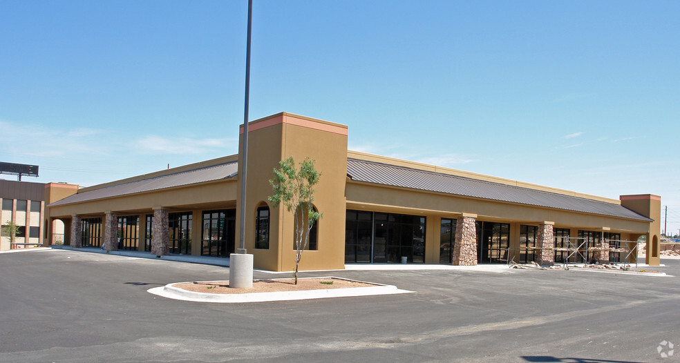 10801 Gateway Blvd W, El Paso, TX for lease - Building Photo - Image 3 of 9