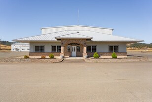 180 Weyerhaeuser Dr N, Roseburg OR - Warehouse