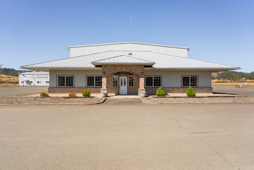180 Weyerhaeuser Dr N, Roseburg, OR for sale - Building Photo - Image 1 of 63