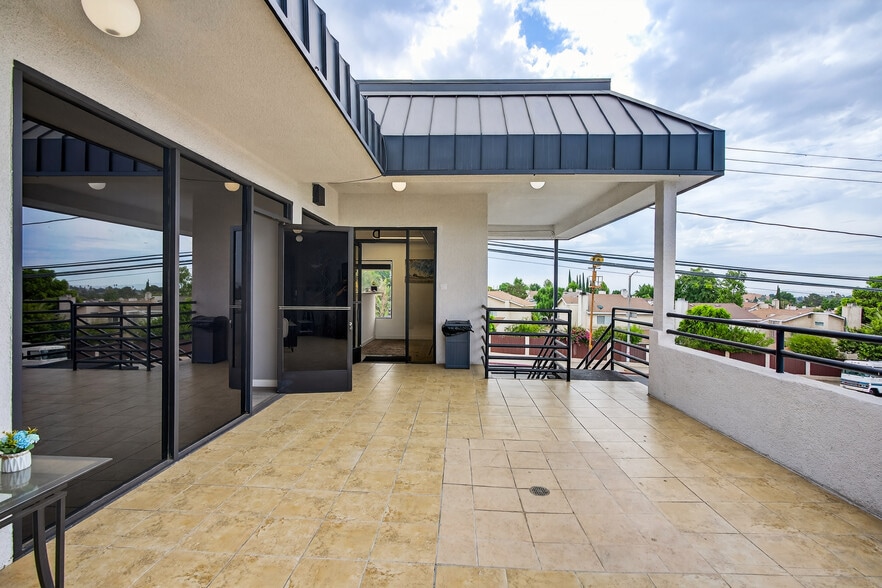 12202 Foothill Blvd, Sylmar, CA for sale - Building Photo - Image 3 of 14